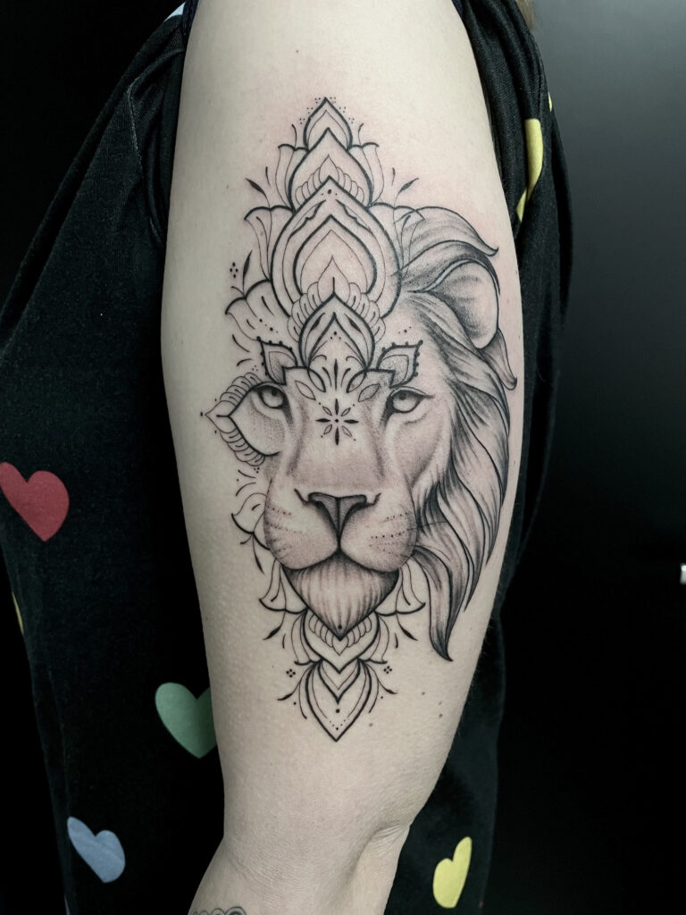 fineline tattoo leone